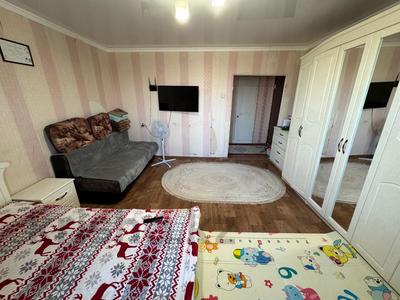 Продажа квартир в Карагандинской обл.: 1-комнатная квартира · 36 м² · 9/10 этаж, Майкудук, Мкр Голубые пруды за 11.9 млн 〒 1-комнатная квартира · 36 м² · 9/10 этаж, Майкудук, Мкр Голубые пруды за 11.9 млн 〒 в Караганде, Алихана Бокейханова р-н