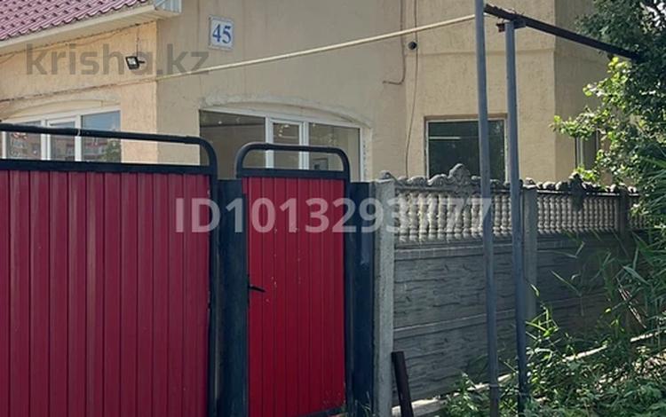 Жеке үй · 4 бөлме · 200 м² · 10 жүзд., Үргеншбаев 45 — Маманова, бағасы: 30 млн ₸ в Актобе, жилой массив Юго-Запад-1 — фото 2