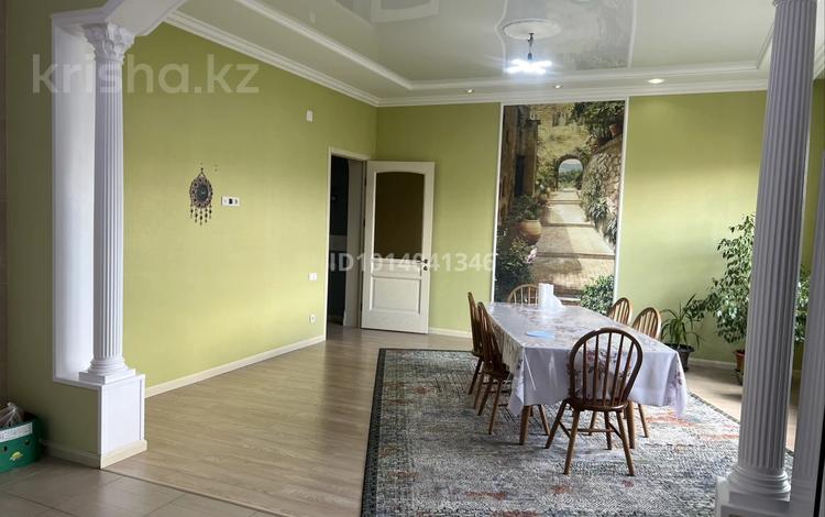 Дом · 4 комнаты · 260 м², мкр Балауса, Шерхан Муртаза 154а за 45 000 ₸ в Атырау — фото 2
