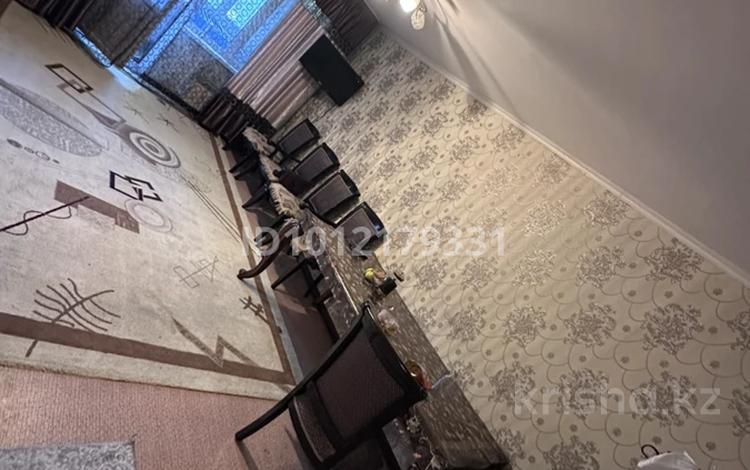 2-комнатная квартира · 57 м² · 4/5 этаж, мкр Айнабулак-3 124 за 250 000 ₸ в Алматы, Жетысуский р-н — фото 2