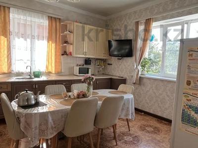 Отдельный дом · 5 комнат · 200 м² · 8 сот., Жилой массив Балауса СК Тополек 41 — Нижняя трасса остановка сады ул Кайдауыл батыра за 45.8 млн 〒 в Актобе, жилой массив Заречный-2