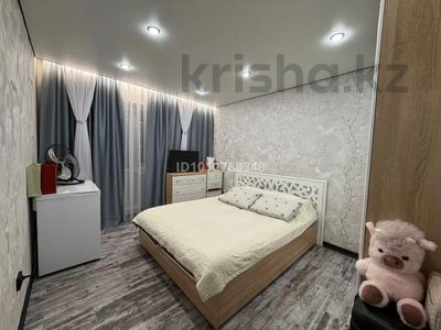 2-бөлмелі пәтер · 44 м² · 2/5 қабат, Бауыржан Моммышұлы 1 — Первая школа, Ауезова,Момышұлы, бағасы: 15 млн ₸ в Аксу