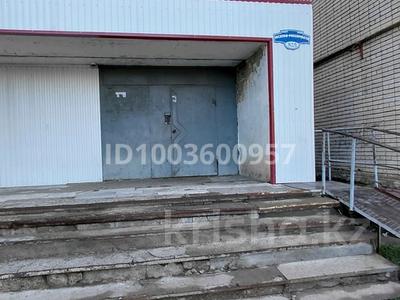 Продажа квартир в Западно-Казахстанской обл.: 1-комнатная квартира · 34 м² · 7/9 этаж, Исатая-Махамбета 82/1 — Карева за 9 млн 〒 1-комнатная квартира · 34 м² · 7/9 этаж, Исатая-Махамбета 82/1 — Карева за 9 млн 〒 в Уральске, мкр Школьник