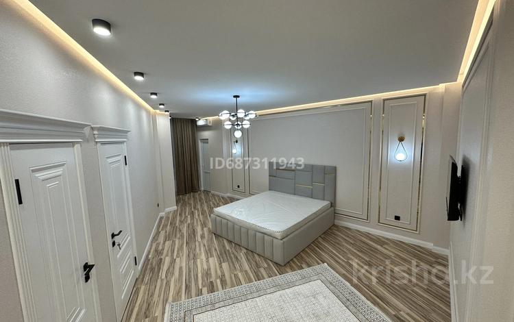 2-комнатная квартира, 50 м² посуточно, Кунаева 79 за 20 000 〒 в Шымкенте, Аль-Фарабийский р-н — фото 2