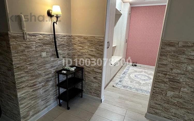 1-комнатная квартира · 41 м² · 3/9 этаж, мкр Нурсая, Таумуш Жумагалиев 15 за 200 000 ₸ в Атырау — фото 7