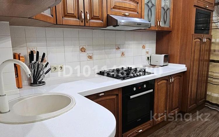 3-комнатная квартира · 72 м² · 7/9 этаж, мкр Тастак-3, Ислама Каримова — Толе би - И. Каримова за 63.5 млн ₸ в Алматы, Алмалинский р-н — фото 2