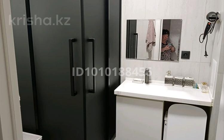 2-бөлмелі пәтер · 52 м² · 4/5 қабат, мкр Аксай-3Б 22, бағасы: 36 млн ₸ в Алматы, Ауэзовский р-н — фото 2