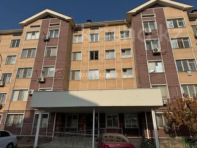 2-бөлмелі пәтер · 54 м² · 1/5 қабат, мкр Акжайык 2А — улица сырым батыр и Кокшетау, бағасы: 18 млн ₸ в Шымкенте, Абайский р-н