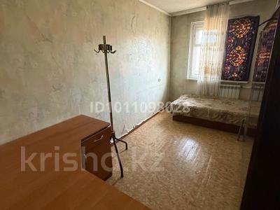 4-комнатная квартира · 75 м² · 2/5 этаж, Майкудук, 16й микрорайон 25/2 за 100 000 〒 в Караганде, Алихана Бокейханова р-н