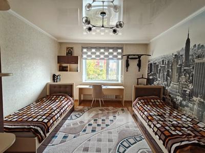 4-бөлмелі пәтер · 130 м² · 3/4 қабат, 5 микрорайон 12а — Автовокзал, бағасы: 77 млн ₸ в Костанае
