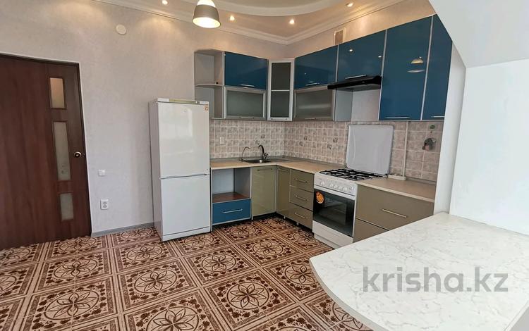 1-комнатная квартира · 49 м² · 4/8 этаж, Проспект Алии Молдагуловой 46в за 130 000 ₸ в Актобе — фото 2