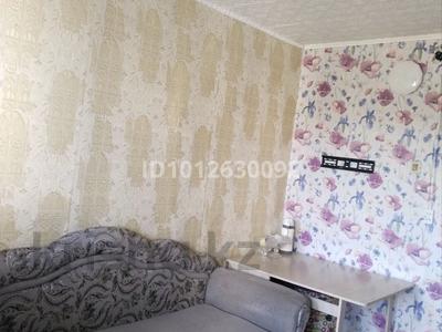 1-бөлмелі пәтер · 16 м² · 5/5 қабат, Құнанбай (Селевина) 15 — 35 школа, 5-я Баня, бағасы: 5.5 млн ₸ в Семее