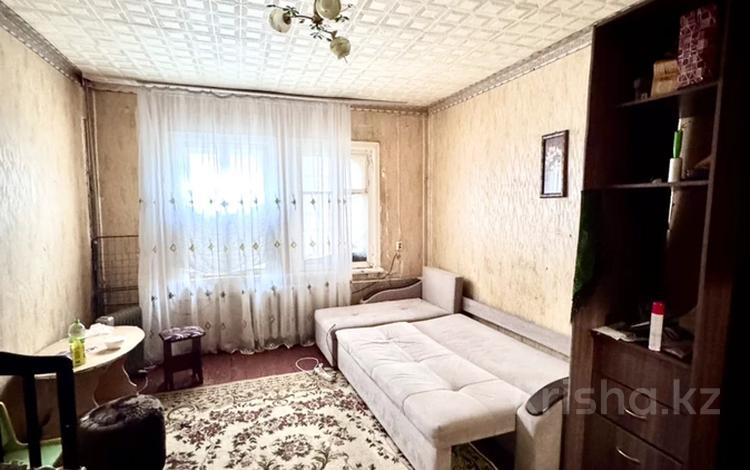 2-бөлмелі пәтер · 48 м² · 1/2 қабат, Строительная 20, бағасы: 4 млн ₸ в Рудном — фото 2