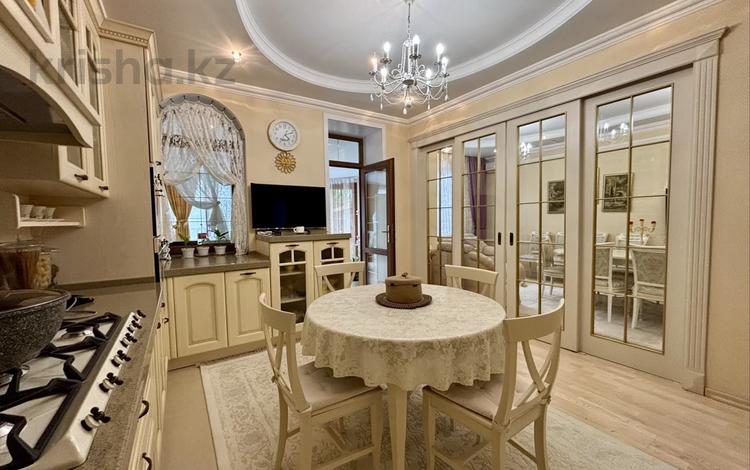 6-комнатная квартира · 350 м², мкр Каргалы, Рыскулбекова 19 за 296 млн ₸ в Алматы, Наурызбайский р-н — фото 2
