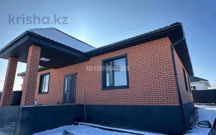 Отдельный дом · 4 комнаты · 160 м² · 6.7 сот., Олжабай батыр 11 за 60 млн 〒 в Талгаре — фото 2