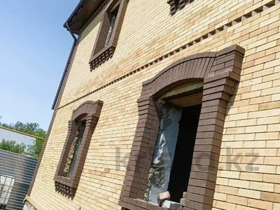 Отдельный дом · 8 комнат · 263 м² · 4 сот., Шевченко 85 за 56 млн 〒 в Костанае