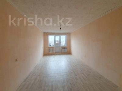 2-комнатная квартира, 45 м², 5/5 этаж, 7 мкр за 7.8 млн 〒 в Темиртау
