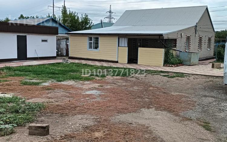 Отдельный дом · 4 комнаты · 130 м² · 10 сот., Целинная 10 за 40 млн ₸ в Хромтау — фото 4