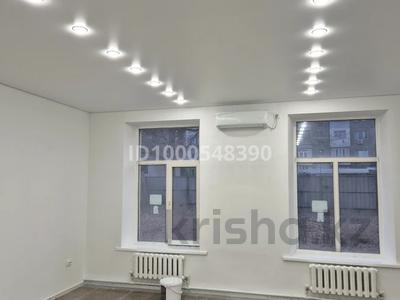 Свободное назначение, офисы, магазины и бутики, общепит, салоны красоты, образование · 35 м² за 295 000 〒 в 