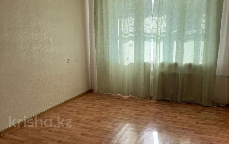 1-комнатная квартира, 31 м², 5/5 этаж, Толстого за 9.9 млн 〒 в Уральске — фото 2