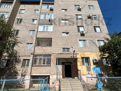 3-бөлмелі пәтер, 55.9 м², 5/5 қабат, мкр СМП 136 5, бағасы: 15 млн 〒 в Атырау, мкр СМП 136