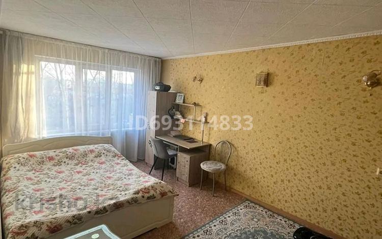 2-комнатная квартира · 41.3 м² · 4/5 этаж, Михаэлиса 22 — Магазин "Ромашка", 11ая школа. за 15.5 млн ₸ в Усть-Каменогорске, Ульбинский — фото 2
