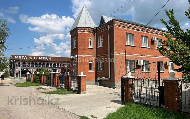Свободное назначение, офисы, магазины и бутики · 730 м² за 350 млн ₸ в Костанае — фото 13