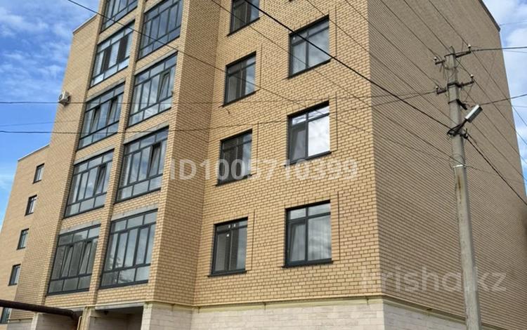 1-комнатная квартира · 49 м² · 6/6 этаж, Сокол 68 за 16.9 млн ₸ в Уральске — фото 3