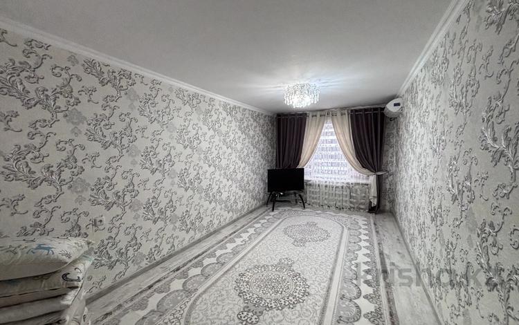 2-комнатная квартира · 56 м² · 5/5 этаж, мкр Центральный 5 — Ост. Светлана, ост. Юность, Драмтеатр за 180 000 ₸ в Атырау — фото 2