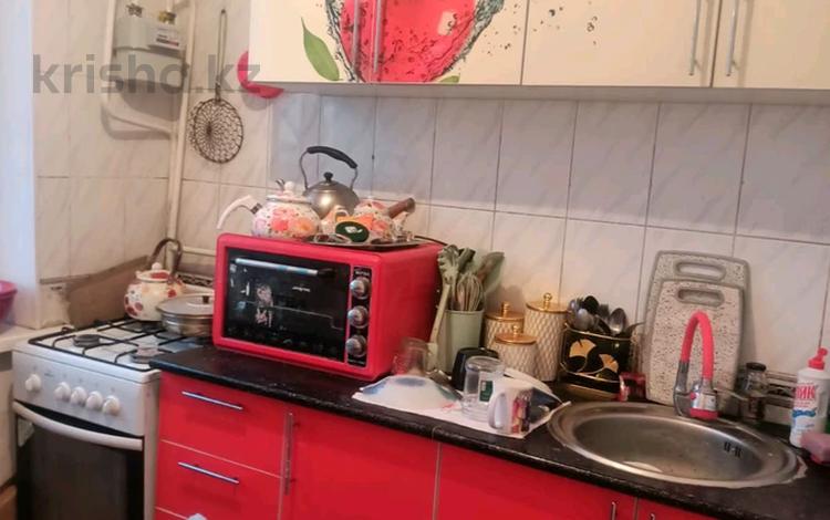 3-бөлмелі пәтер · 63 м² · 5/5 қабат, мкр Акбулак, Воинская 4а, бағасы: 14.3 млн ₸ в Таразе — фото 2