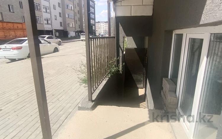 Еркін, кеңселер, дүкендер мен бутиктер, қоймалар, қоғамдық тамақтану орны, сұлулық салондары, монша, қонақ үй және демалыс орындары, медорталықтар мен дәріханалар, білім орталықтары, ойын-сауық · 180 м², бағасы: 25 млн ₸ в Косшы — фото 2