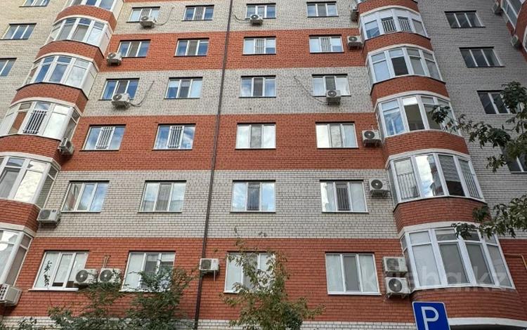 1-бөлмелі пәтер · 48 м² · 8/9 қабат, Таумуш Жумагалиев 15, бағасы: 20 млн ₸ в Атырау — фото 16