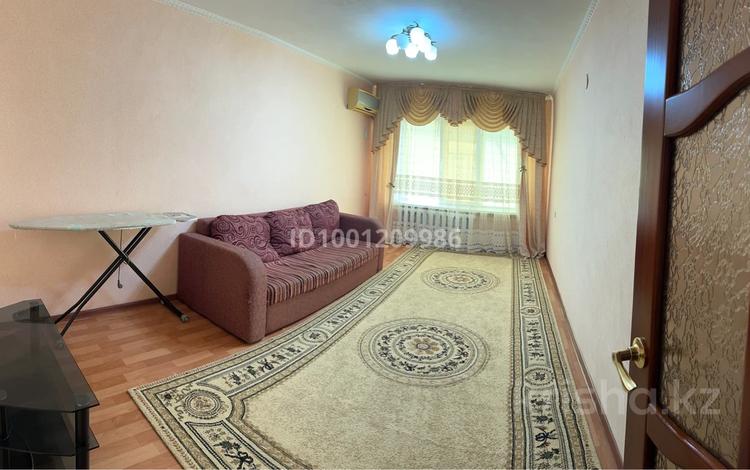 2-бөлмелі пәтер · 51 м² · 4/5 қабат, Каженбаев 2 — По ул. Махамбета, Рядом с ул. Чехова, напротив ЕНПФ, бағасы: 18.5 млн ₸ в Атырау — фото 3