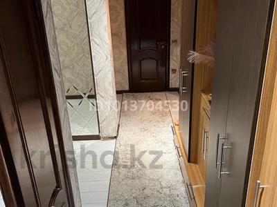 2-комнатная квартира · 67 м² · 4/10 этаж, мкр Аксай-1А 27б — рядом Тц Кар сити за 40 млн ₸ в Алматы, Ауэзовский р-н