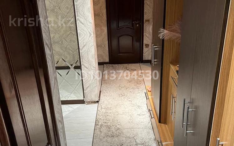 2-комнатная квартира · 67 м² · 4/10 этаж, мкр Аксай-1А 27б — рядом Тц Кар сити за 40 млн ₸ в Алматы, Ауэзовский р-н — фото 2