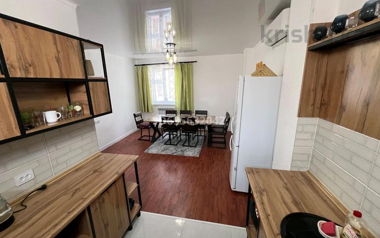 Отдельный дом · 4 комнаты · 150 м² · 3 сот., 1-й мкр, База отдыха Золотое Солнышко 83/26 — Теплый пляж возле базы отдыха" Золотое солнышко " за 500 000 ₸ в Актау — фото 2