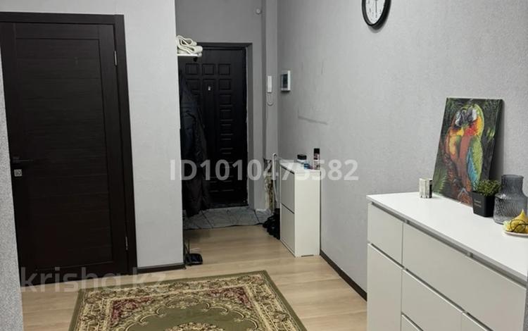 1-бөлмелі пәтер · 52 м² · 3/9 қабат, 10 мкр 25, бағасы: ~ 19 млн ₸ в Аксае — фото 2