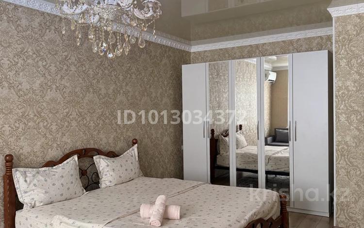 1-комнатная квартира · 48 м² · 2/9 этаж, мкр. Алмагуль, Амандосова 42 — Амандосова , Алмагуль за 14 000 ₸ в Атырау — фото 2