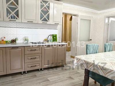 Отдельный дом · 7 комнат · 152 м² · 135 сот., Титова 68 — Возле дома школа за 25 млн 〒 в Доскее