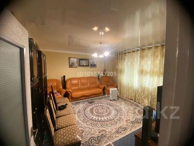 4-комнатная квартира · 84 м², мкр Юго-Восток, Мкр Юго-Восток, мкр Степной 4 10 за 28 млн ₸ в Караганде, Казыбек би р-н