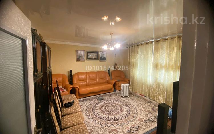 4-комнатная квартира · 84 м², мкр Юго-Восток, Мкр Юго-Восток, мкр Степной 4 10 за 28 млн ₸ в Караганде, Казыбек би р-н — фото 2