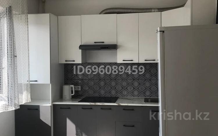 1-комнатная квартира, 40 м², 9/10 этаж, Жунисова 12/6