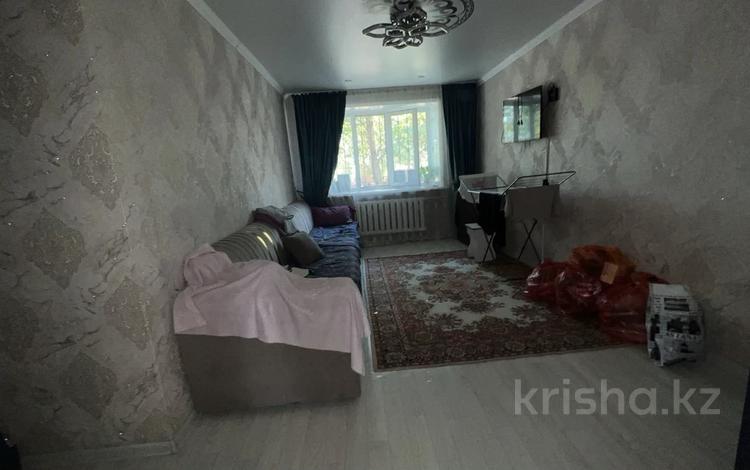 3-комнатная квартира · 60 м² · 1/5 этаж, Карменова 66 за 200 000 ₸ в Семее — фото 2