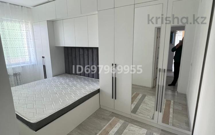 3-бөлмелі пәтер · 68 м² · 3/7 қабат, 9 20/2 — Туркестан Арена жанында, бағасы: 150 000 ₸ — фото 2