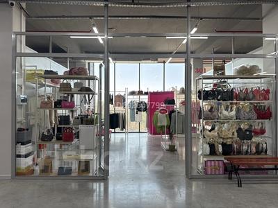 Действующий бутик в Dur Plaza, 39 м² за 2.8 млн 〒 в Шымкенте, Каратауский р-н