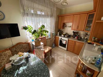 3-бөлмелі пәтер · 73.3 м² · 3/5 қабат, №11 ш/а. — Жандосова, бағасы: 56.5 млн ₸ в Алматы, Ауэзовский р-н