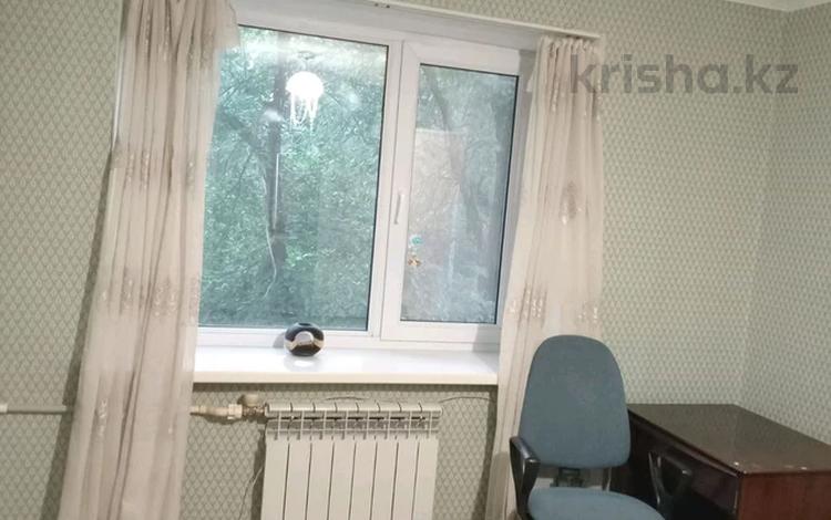 2-бөлмелі пәтер · 40 м² · 2/3 қабат, жандосова, бағасы: 28 млн ₸ в Алматы, Бостандыкский р-н — фото 2