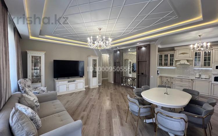 3-комнатная квартира · 95 м² · 2/4 этаж, мкр Михайловка , Аманжолова 94/3 за 98.7 млн ₸ в Караганде, Казыбек би р-н — фото 2
