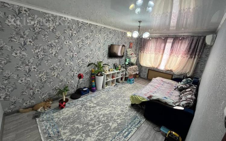 4-комнатная квартира, 87 м², 5/5 этаж, мкр Аксай-5 за 47 млн 〒 в Алматы, Ауэзовский р-н — фото 2