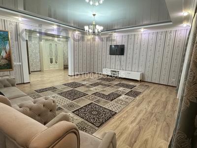 3-комнатная квартира · 140 м² · 10/10 этаж, Ахмет Байтурсынова 19 — Пересечение улиц А.Байтурсынова и К.Аманжолова, напротив мечети Хазрет Султан за 450 000 ₸ в Астане, Сарайшык р-н